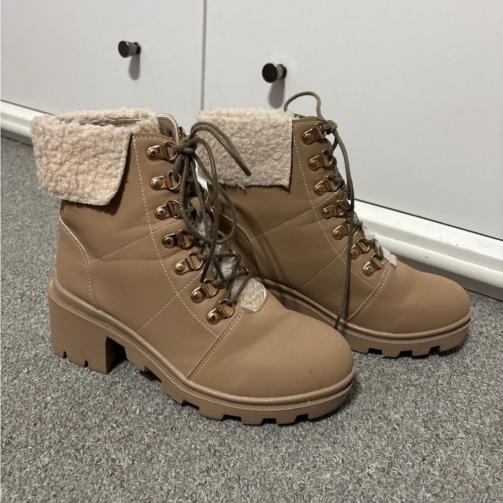 SHEIN Brown Boots With Fur Lining